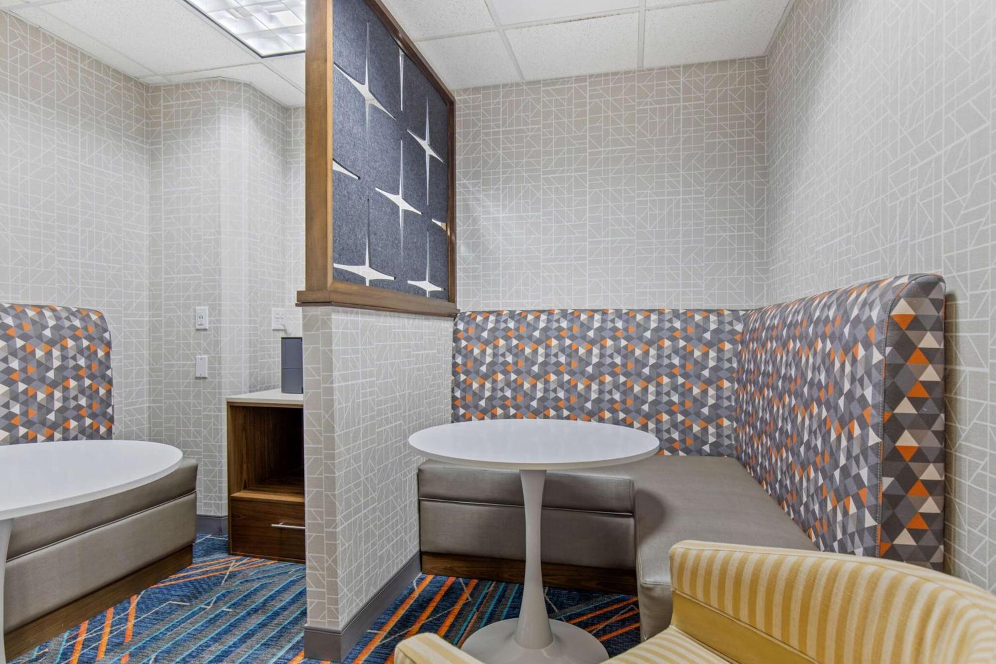 Hampton Inn & Suites Ґрілі Екстер'єр фото